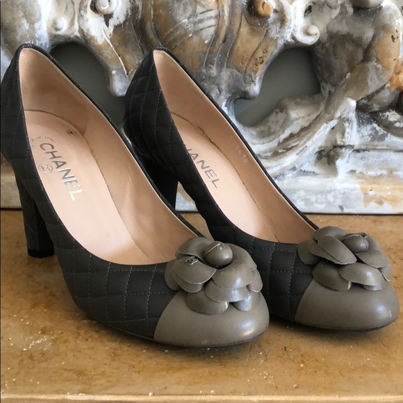 CHANEL TWO TONE CAMELLIA SHOES - Picture 9 of 10